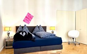 Stephansdom Apartment